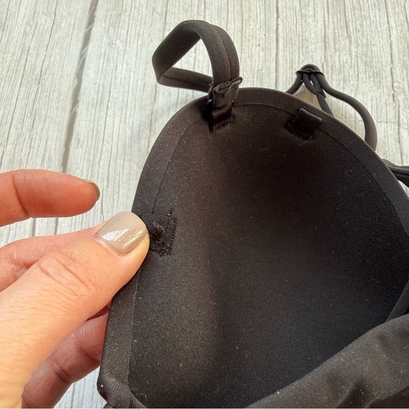 Skims Fits Everybody
RACERBACK DEMI BRA - Picture 3 of 4